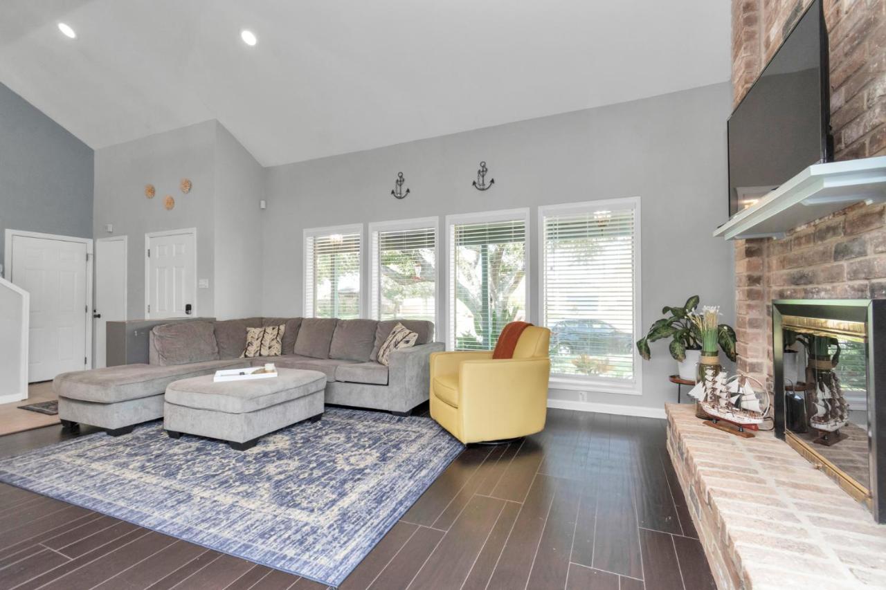 Beauty On The Water! Lake House Near The Beaches! Galveston Eksteriør bilde