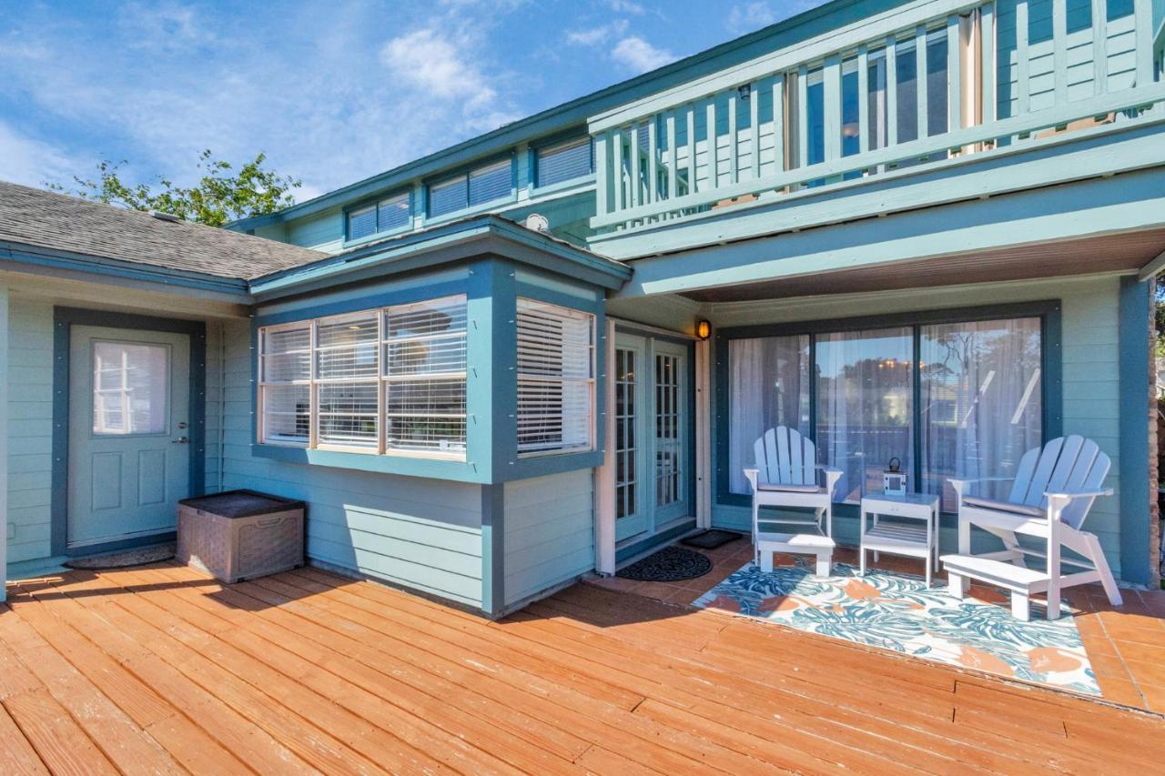 Beauty On The Water! Lake House Near The Beaches! Galveston Eksteriør bilde
