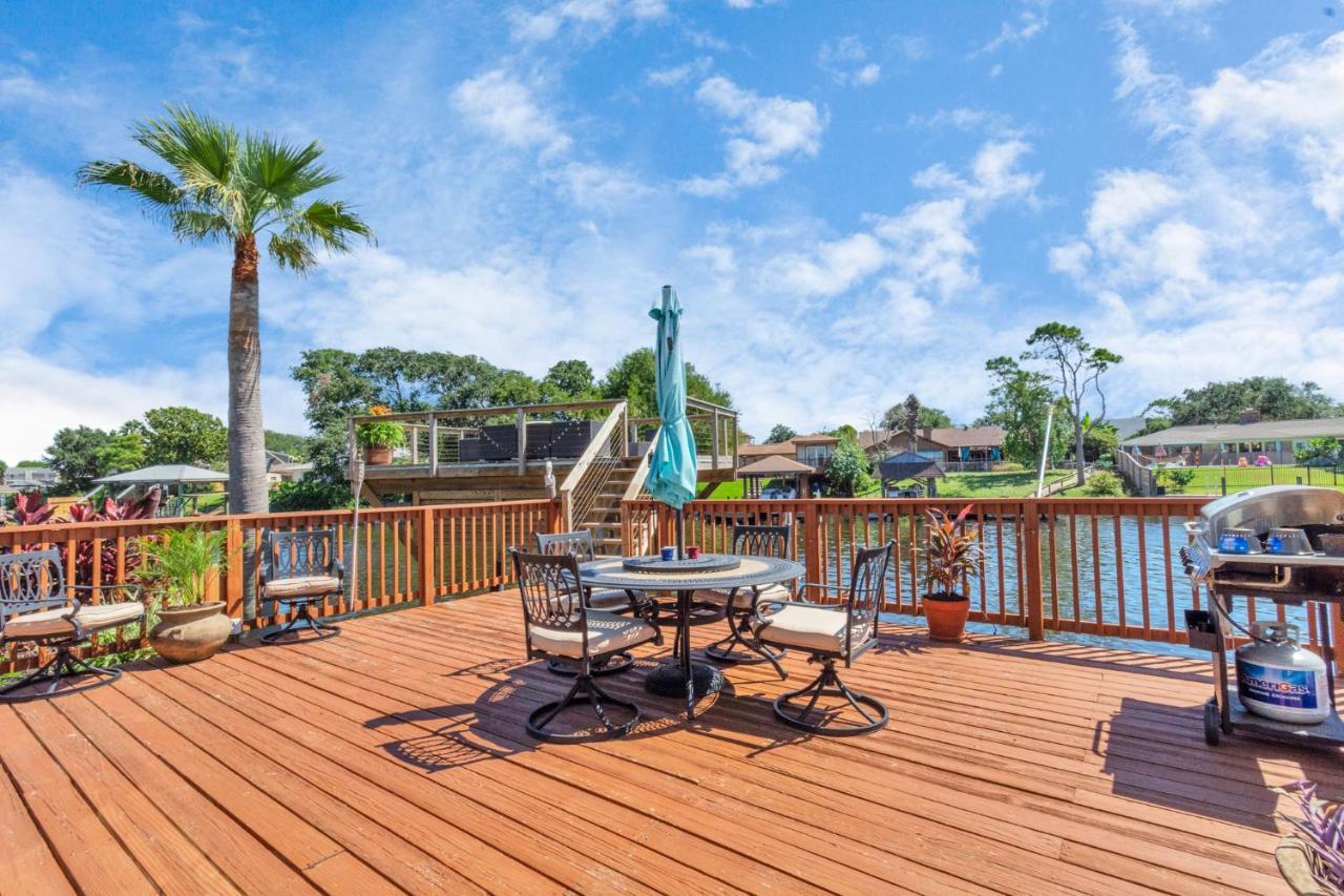 Beauty On The Water! Lake House Near The Beaches! Galveston Eksteriør bilde