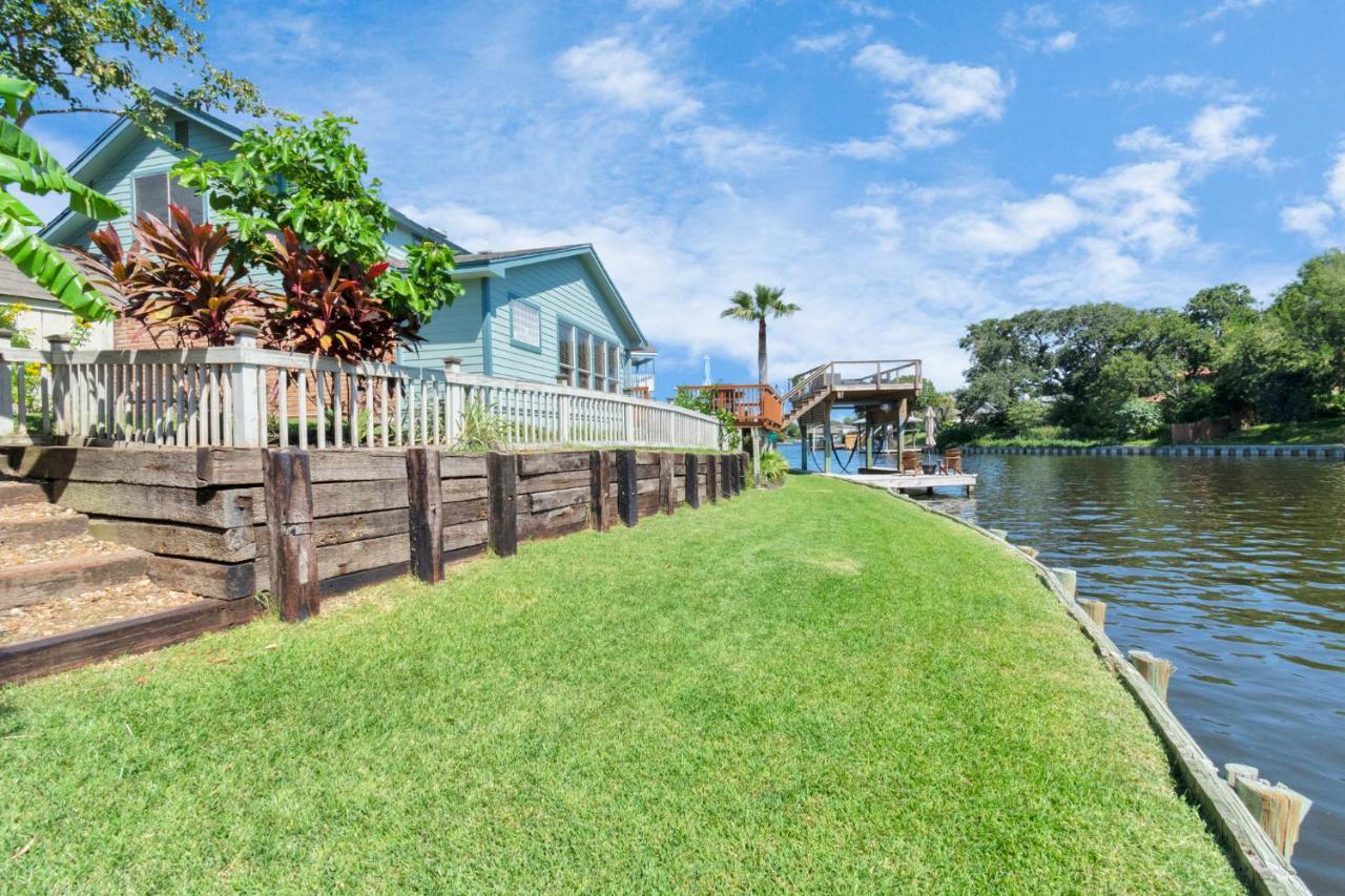 Beauty On The Water! Lake House Near The Beaches! Galveston Eksteriør bilde